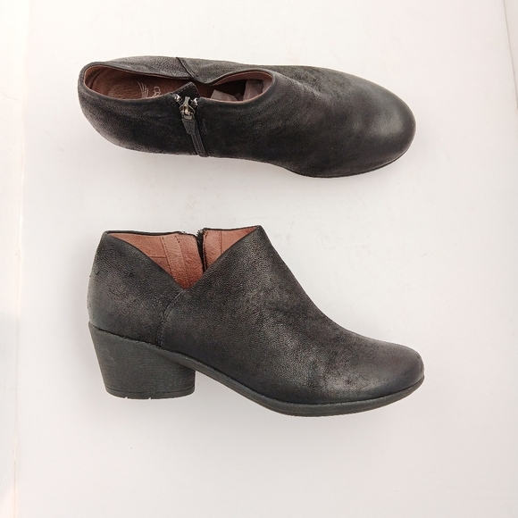 Dansko Raina Black Leather Bootie size 40 - Picture 2 of 6